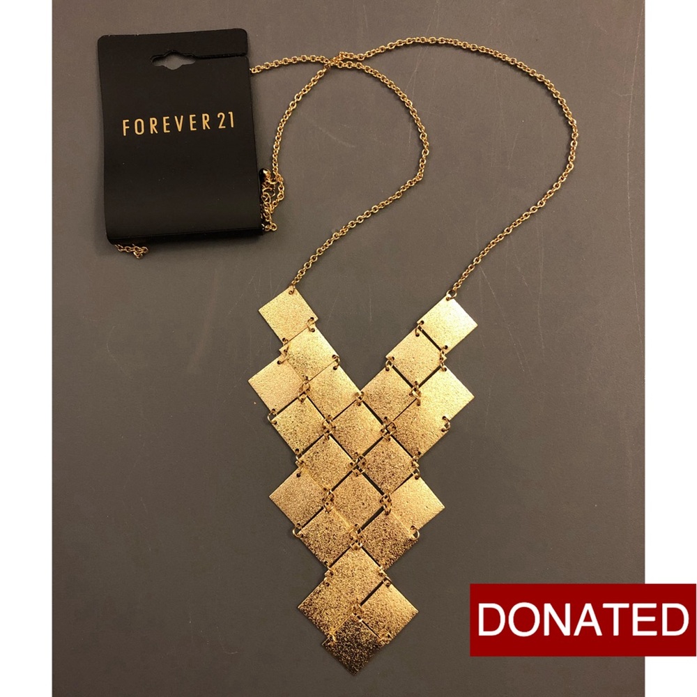 DONATED x 💜 2/$25 Forever 21 Gold Statement Necklace